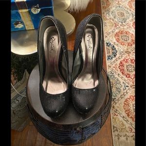 Black sequins heels